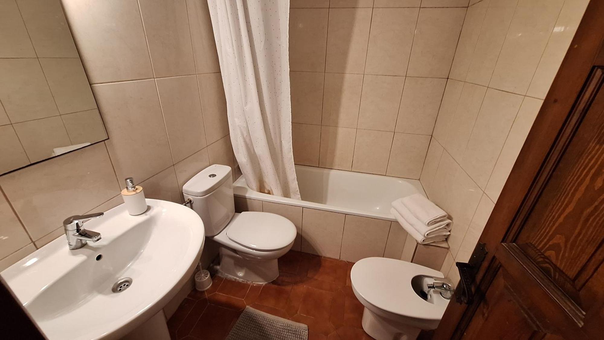 Torre Vella 165 Apartment Лестартит Екстериор снимка